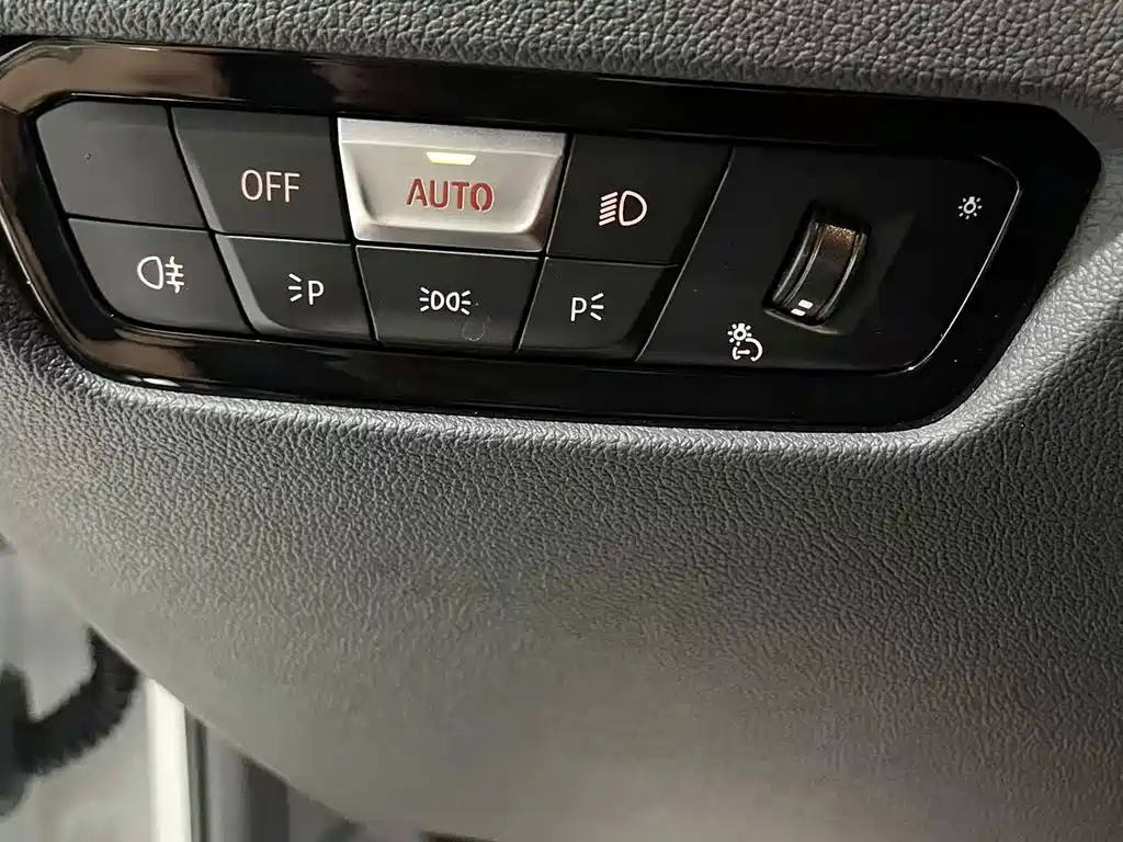 BMW 3 Series — миниатюра 14