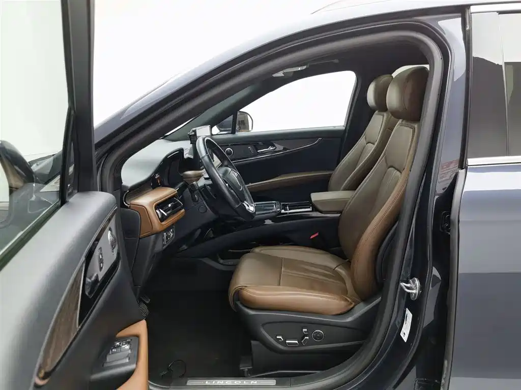 Lincoln Nautilus 2021 2.7T