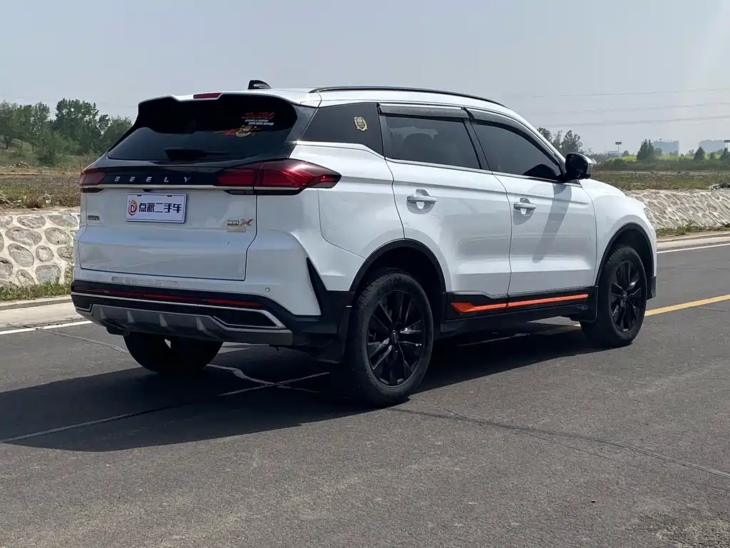 Geely Boyue — миниатюра 4