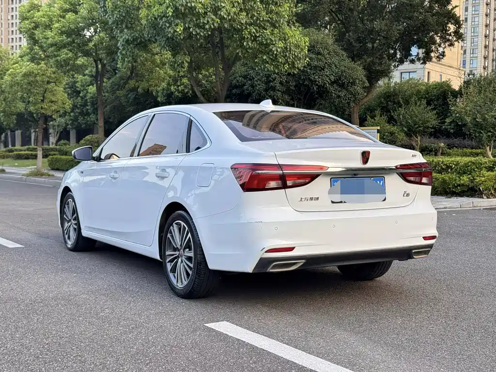 Roewe Roewe i6 Classic — миниатюра 6