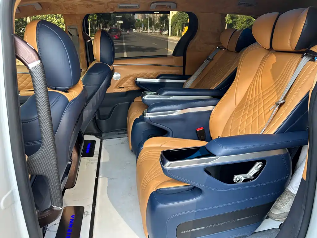 Toyota Sienna 2023 2.5L Luxury