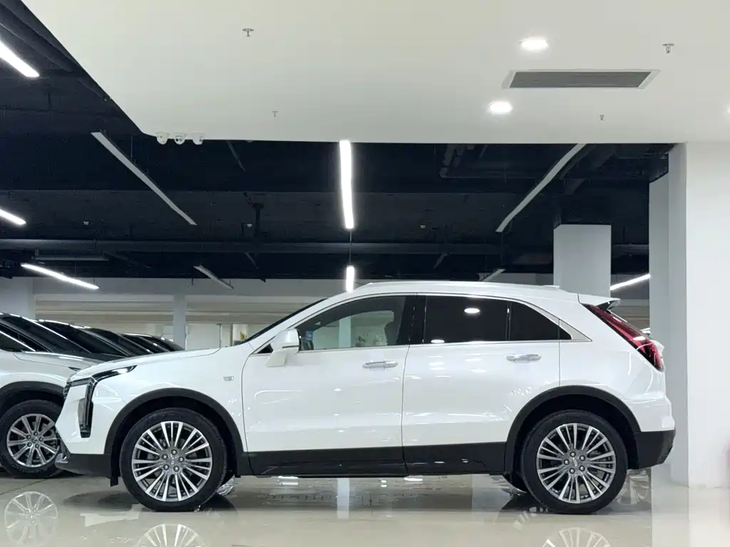 Cadillac XT4 2024 28T Luxury