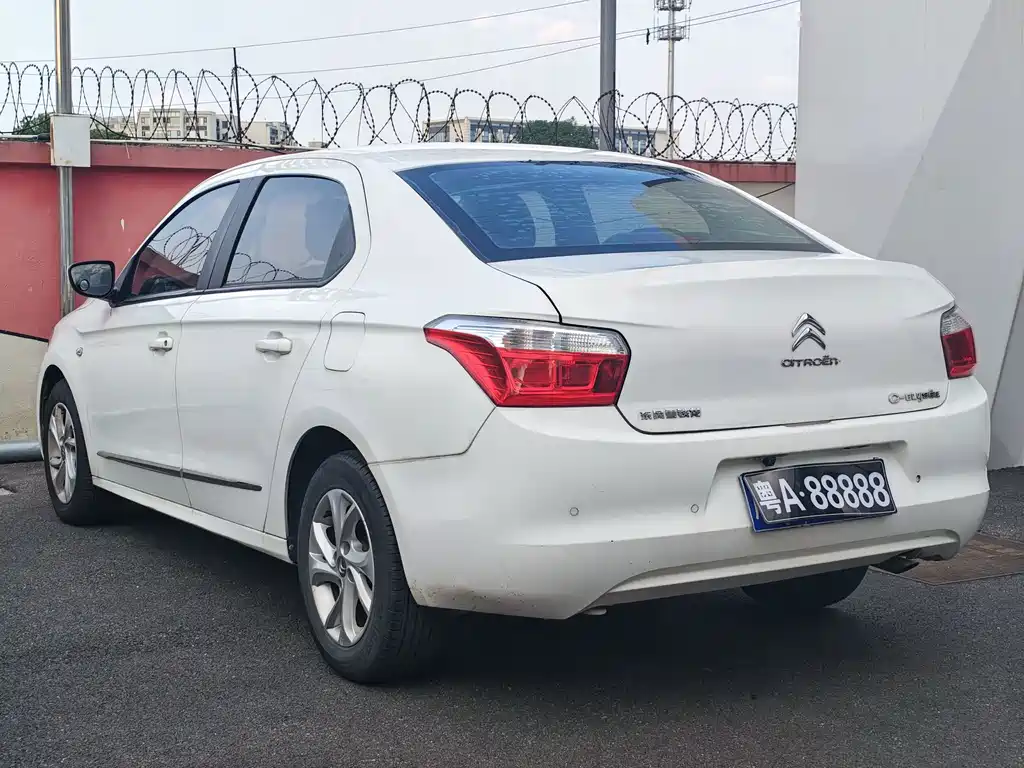 Citroen Elysee — миниатюра 16