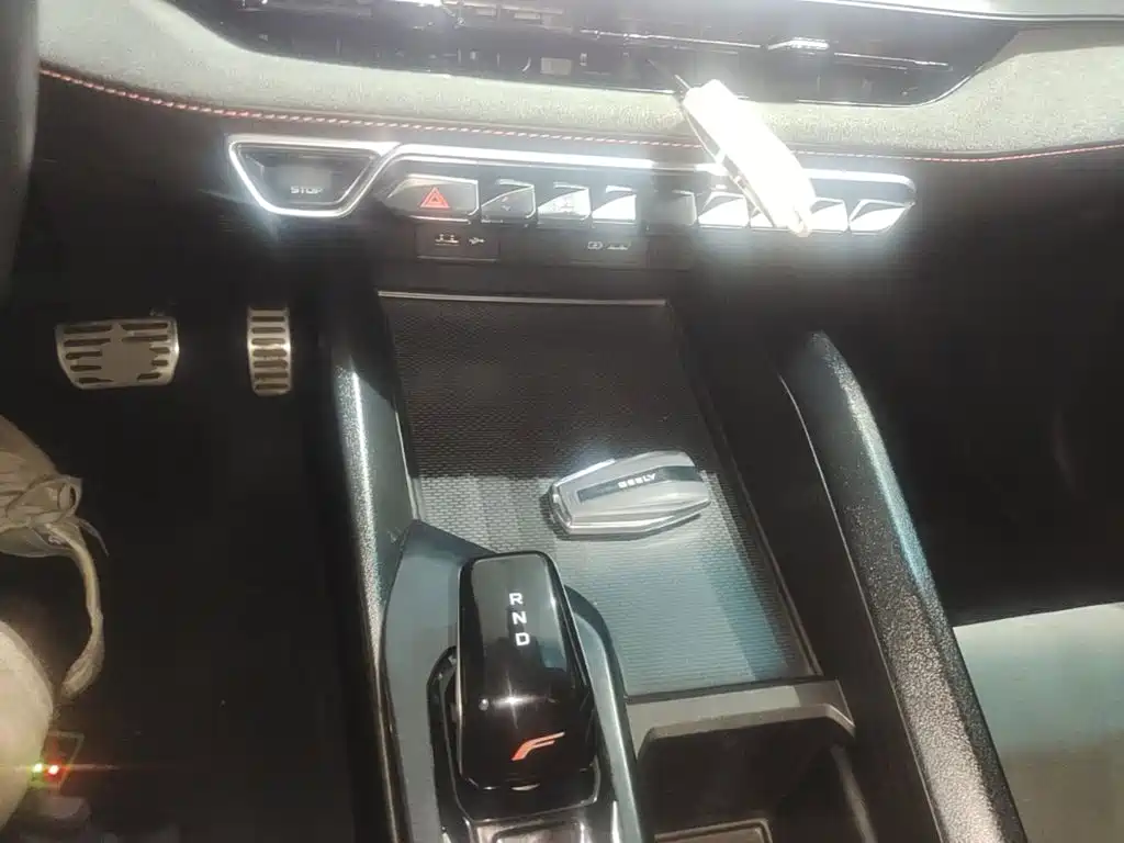 Geely Binrui — миниатюра 10