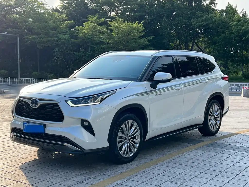 Toyota Highlander 2021