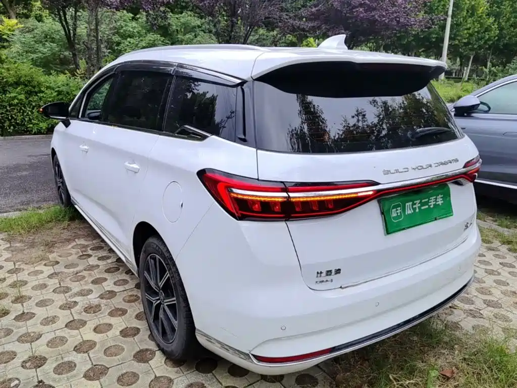 BYD MAX New Energy — миниатюра 5