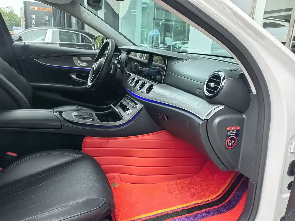 Mercedes-Benz E-Class — миниатюра 19