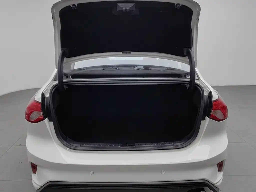 Ford Focus — миниатюра 16