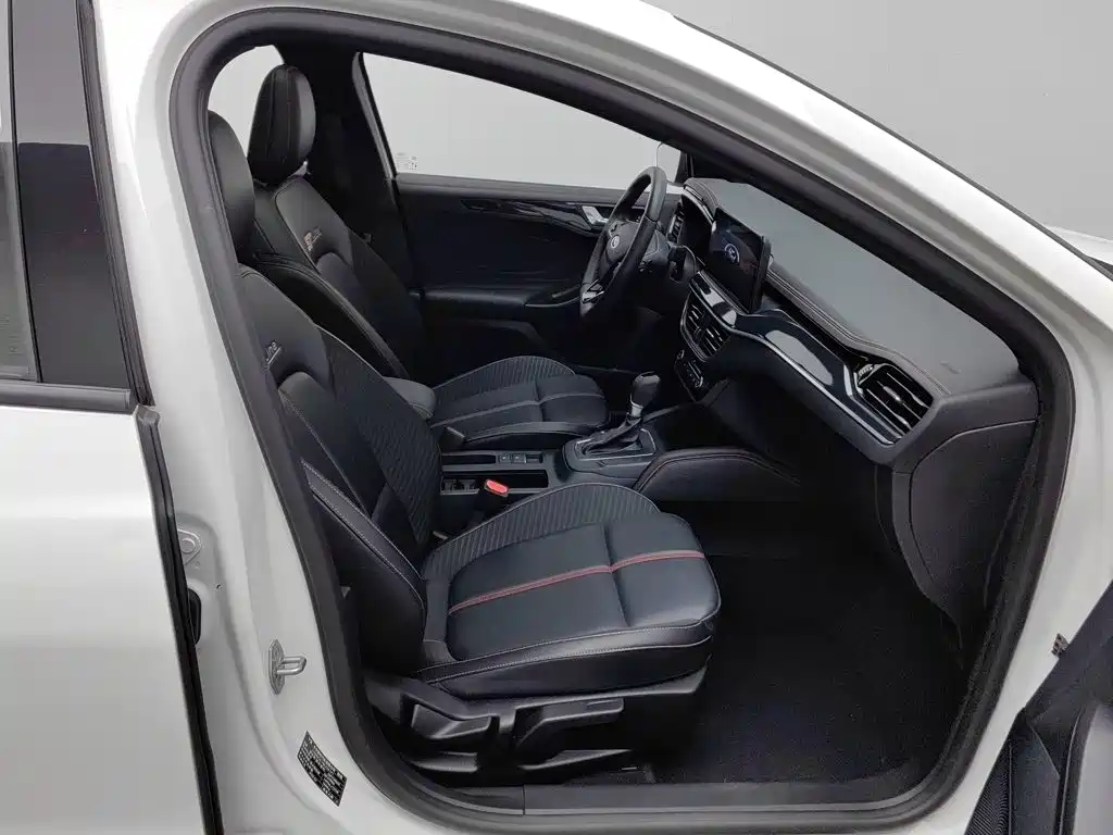 Ford Focus — миниатюра 23
