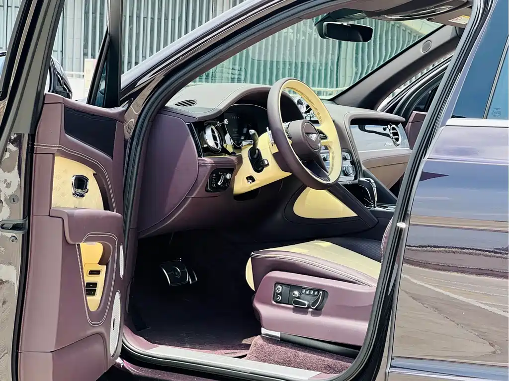 Bentley Bentayga 2023 4.0T V8