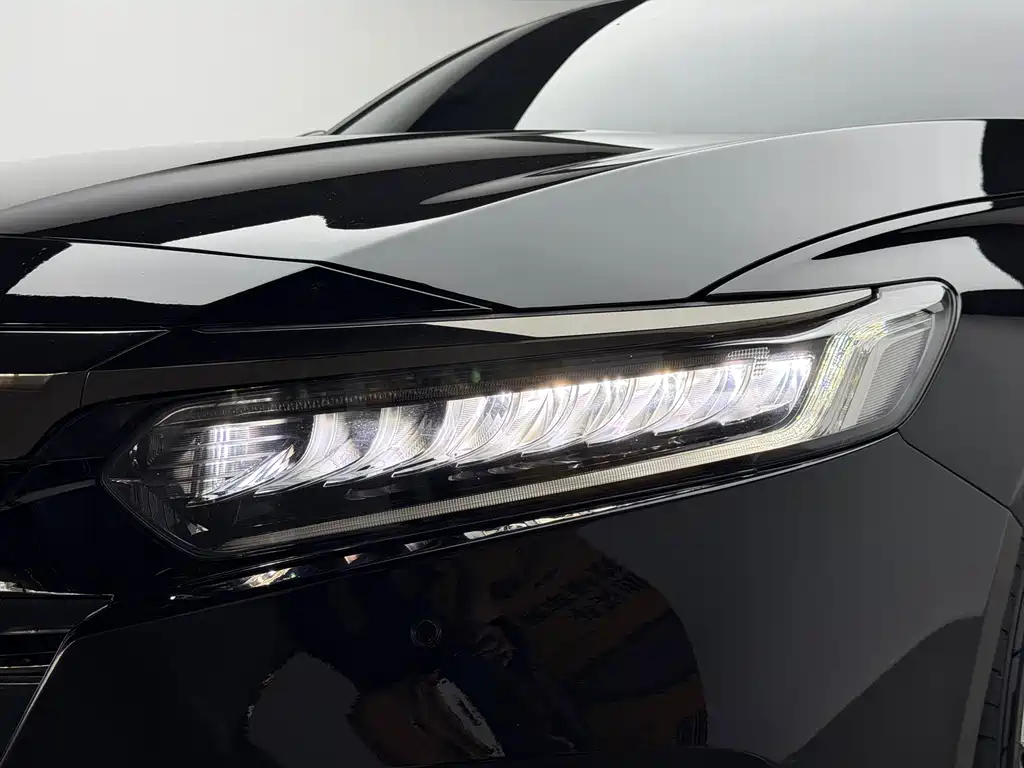 Honda Accord 2022 260TURBO Luxury