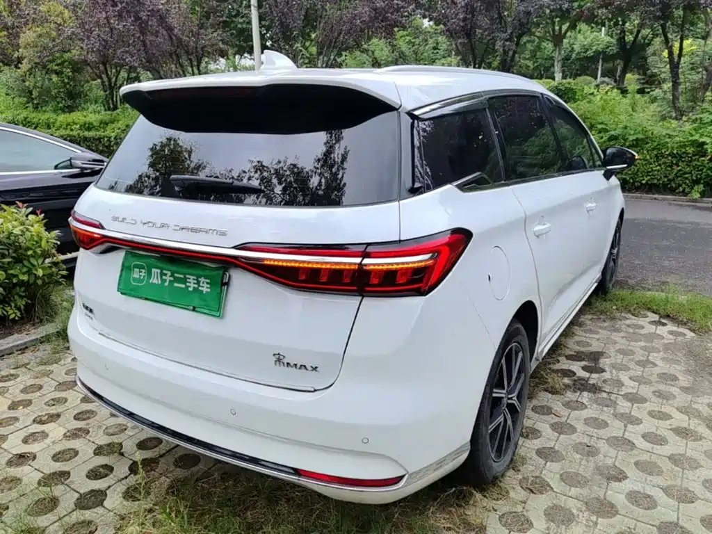 BYD MAX New Energy — миниатюра 7