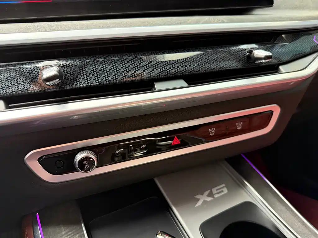 BMW X5 — миниатюра 14