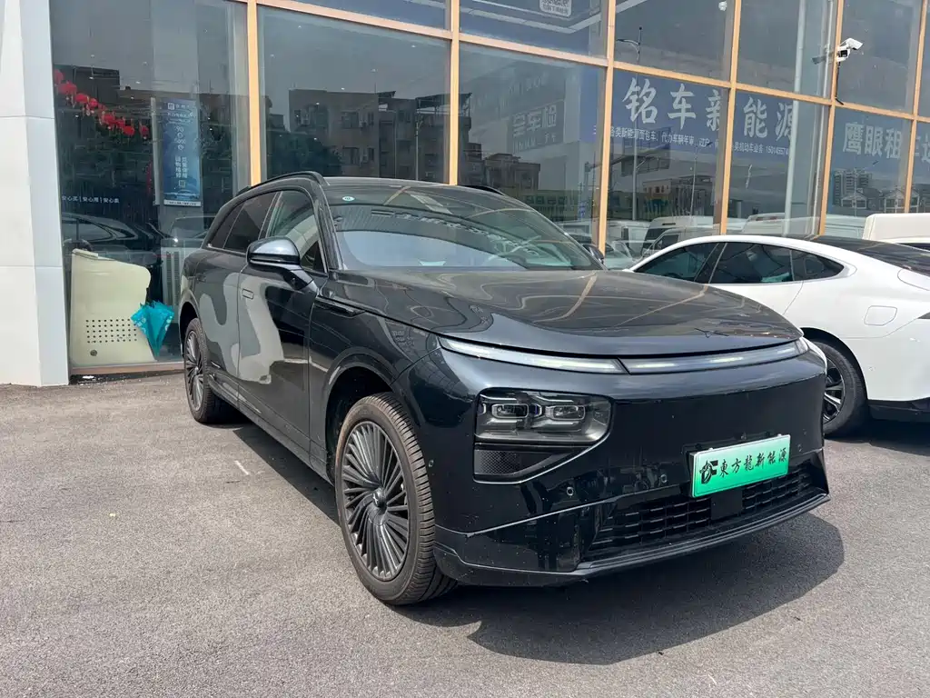XPeng G9 — миниатюра 3
