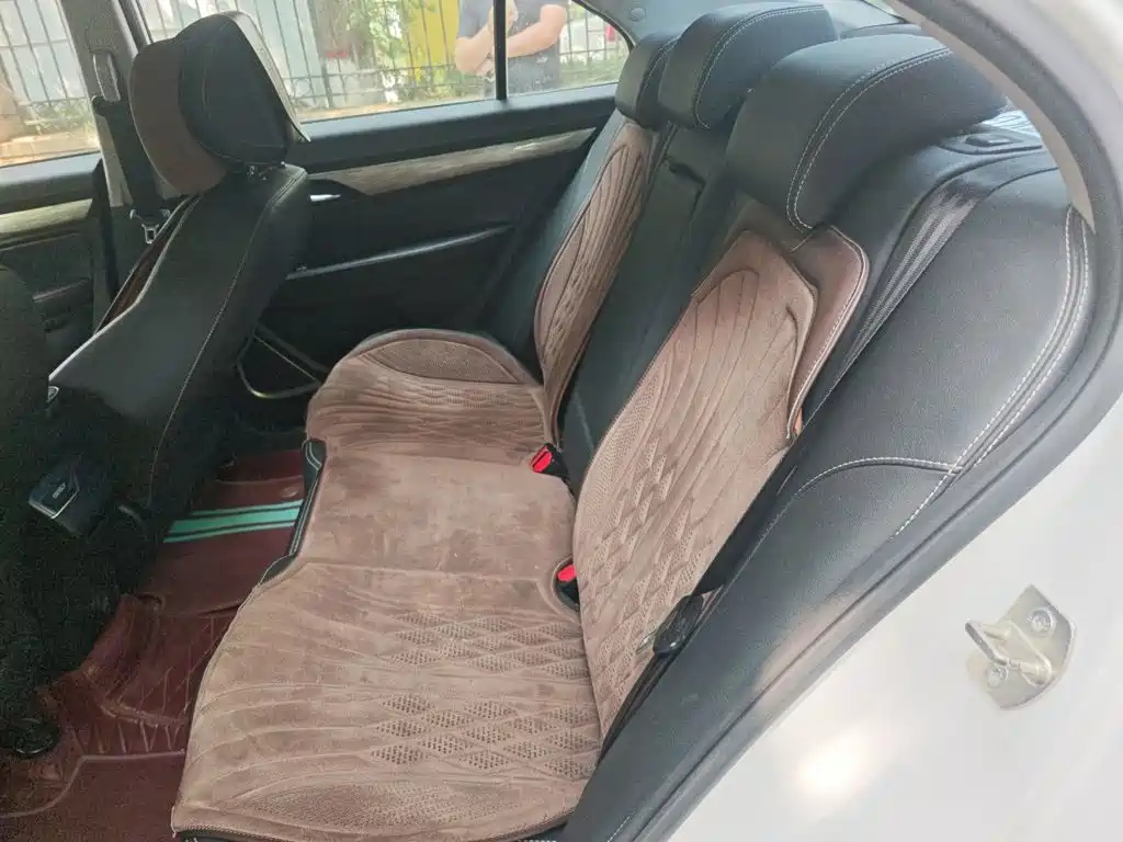 Geely Emgrand — миниатюра 18