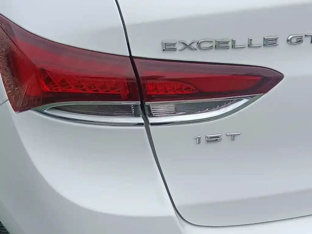 Buick Excelle — миниатюра 6