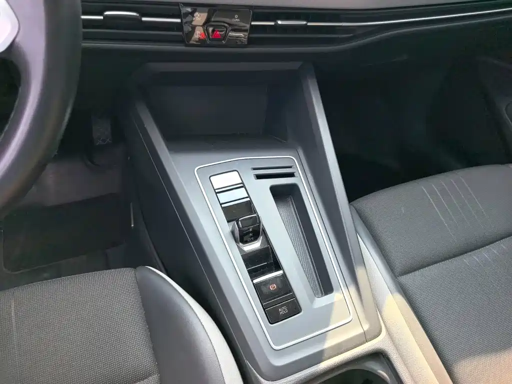 Volkswagen Golf — миниатюра 12