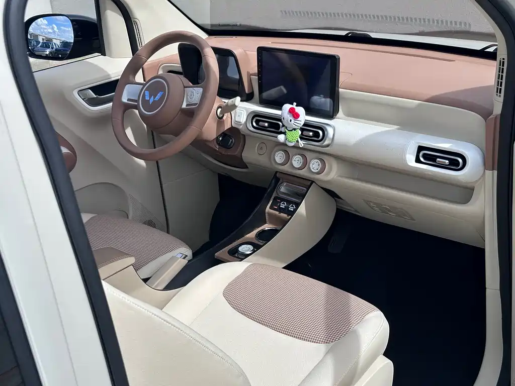 Wuling MINIEV — миниатюра 8