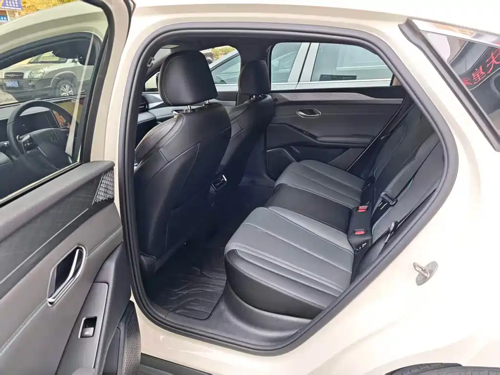 BYD Qin L — миниатюра 4