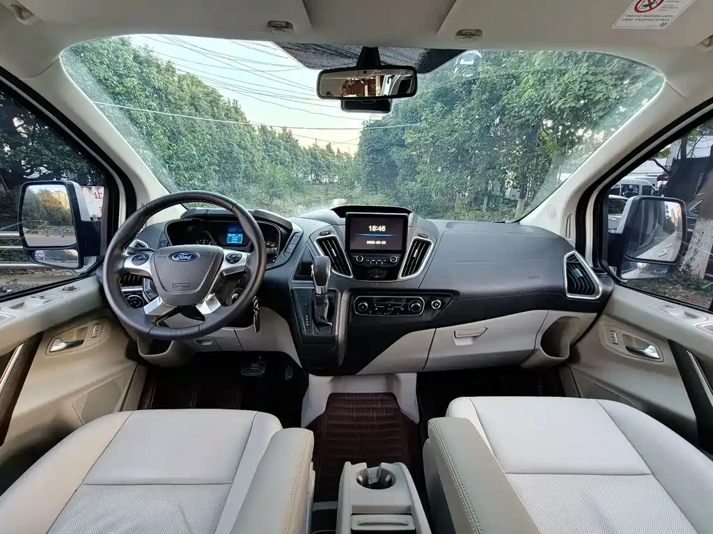 Ford Tourneo — миниатюра 10
