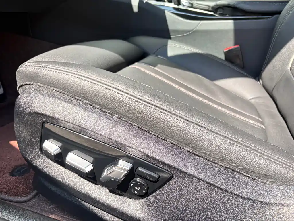 BMW 5 Series (Import) — миниатюра 7
