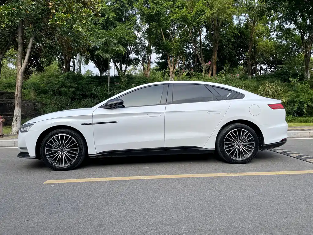 BYD Han — миниатюра 4