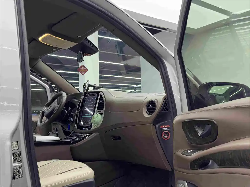 Mercedes-Benz Vito — миниатюра 8