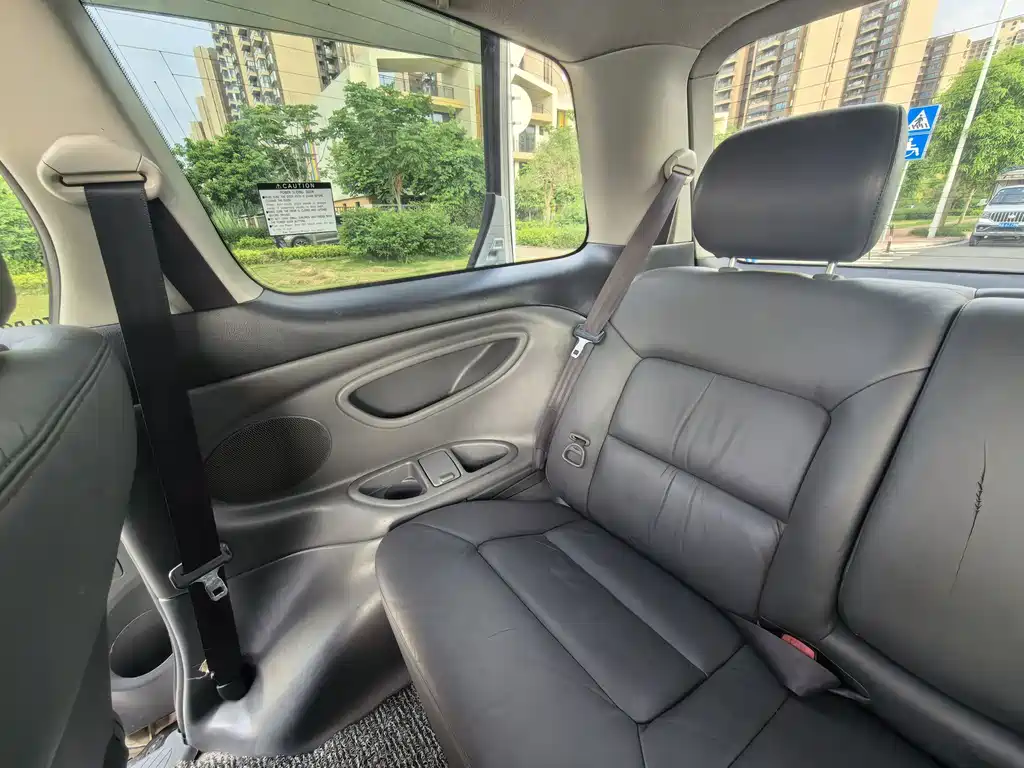 Toyota Previa — миниатюра 16
