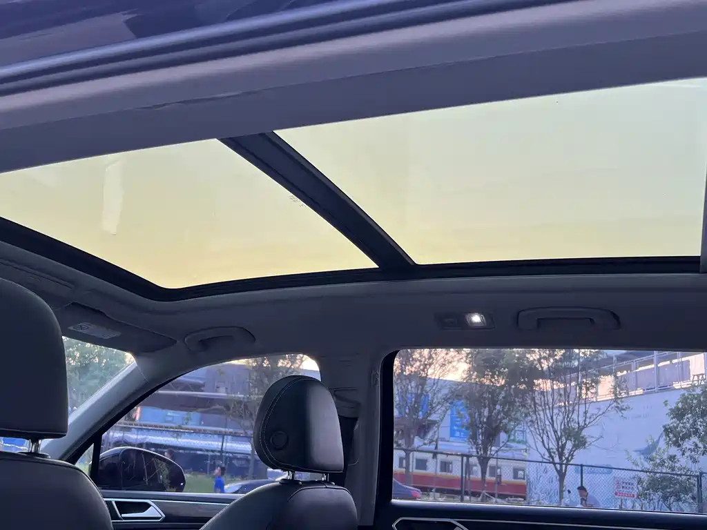 Volkswagen Tiguan L — миниатюра 14