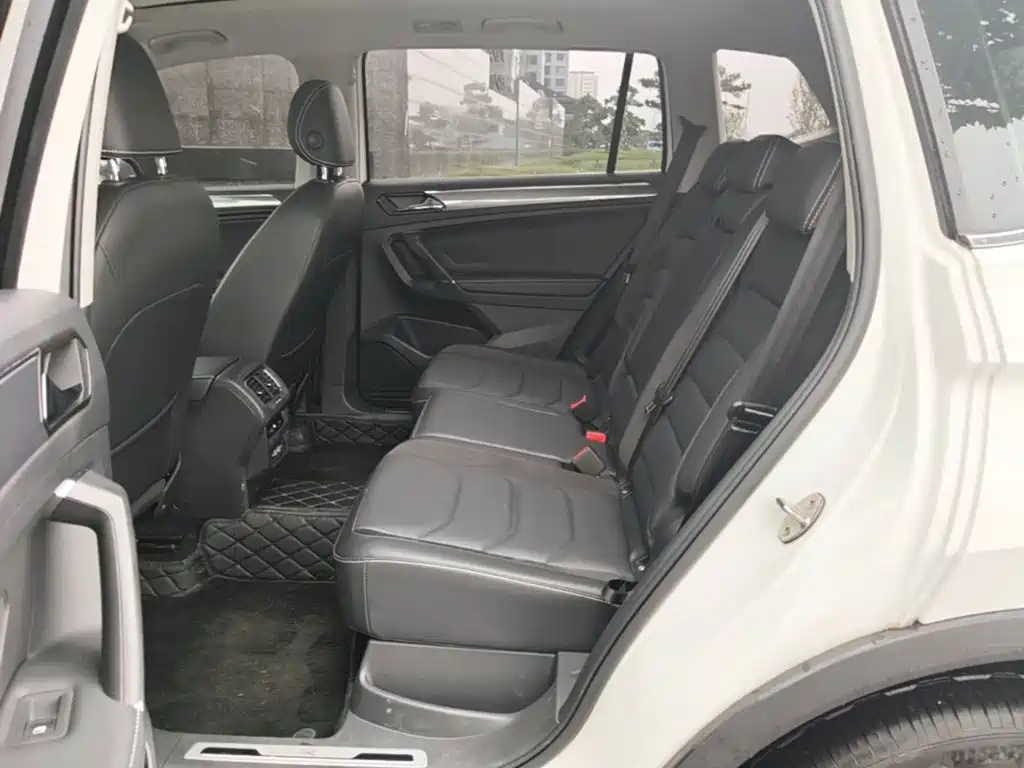 Volkswagen Tiguan L — миниатюра 17