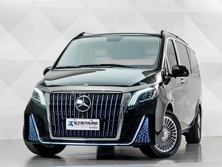 Mercedes-Benz Vito 2023 2.0T Elite 7 мест