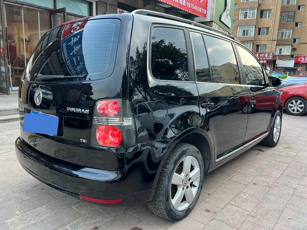 Volkswagen Touran — миниатюра 4