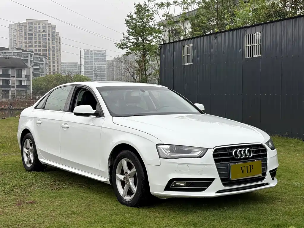 Audi A4L 2015 35 TFSI AT