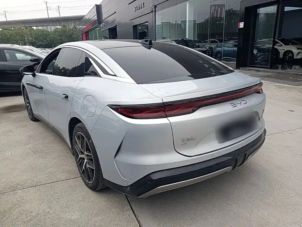 BYD Han L — миниатюра 5