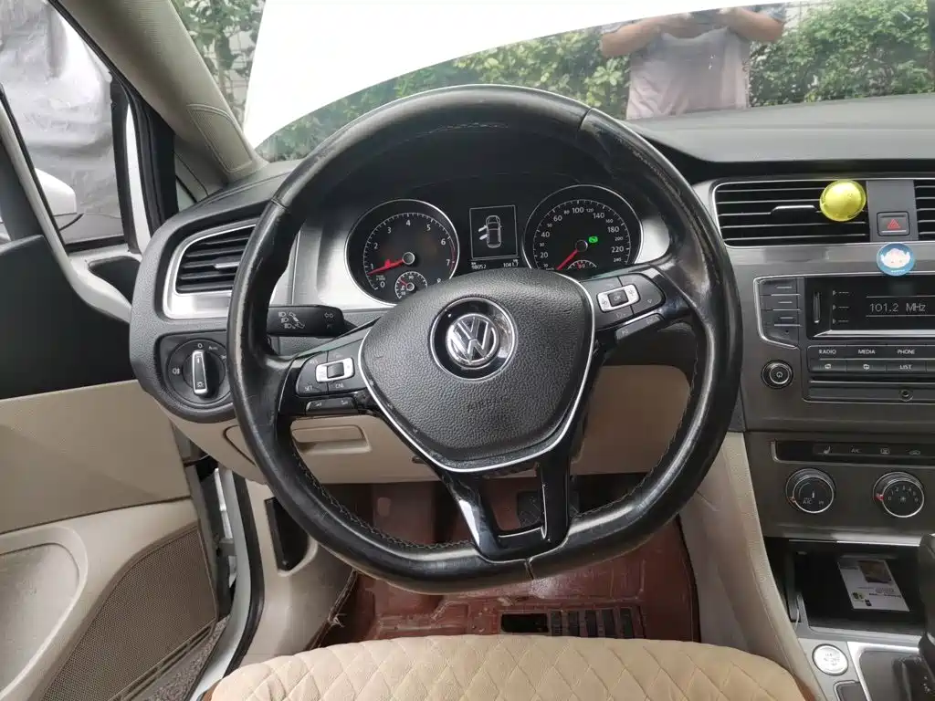 Volkswagen Golf — миниатюра 3