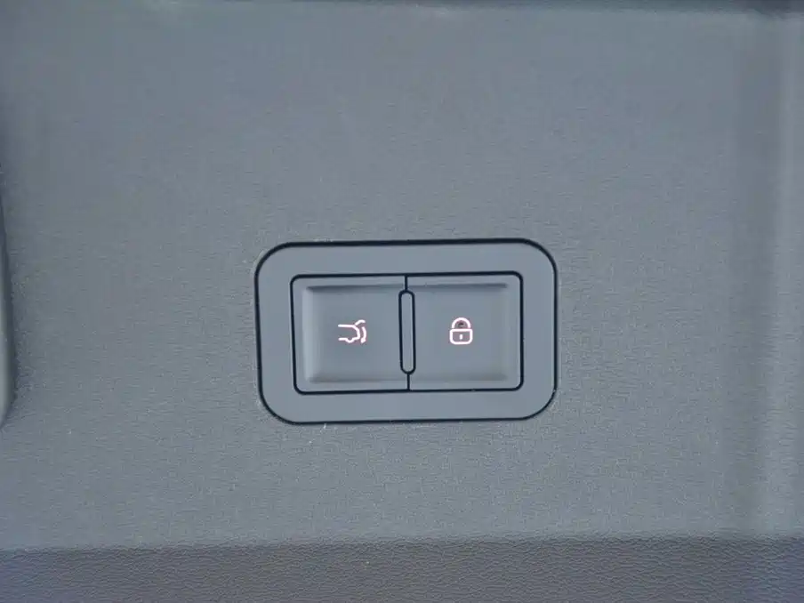 Yangwang Yangwang U8 L — миниатюра 17