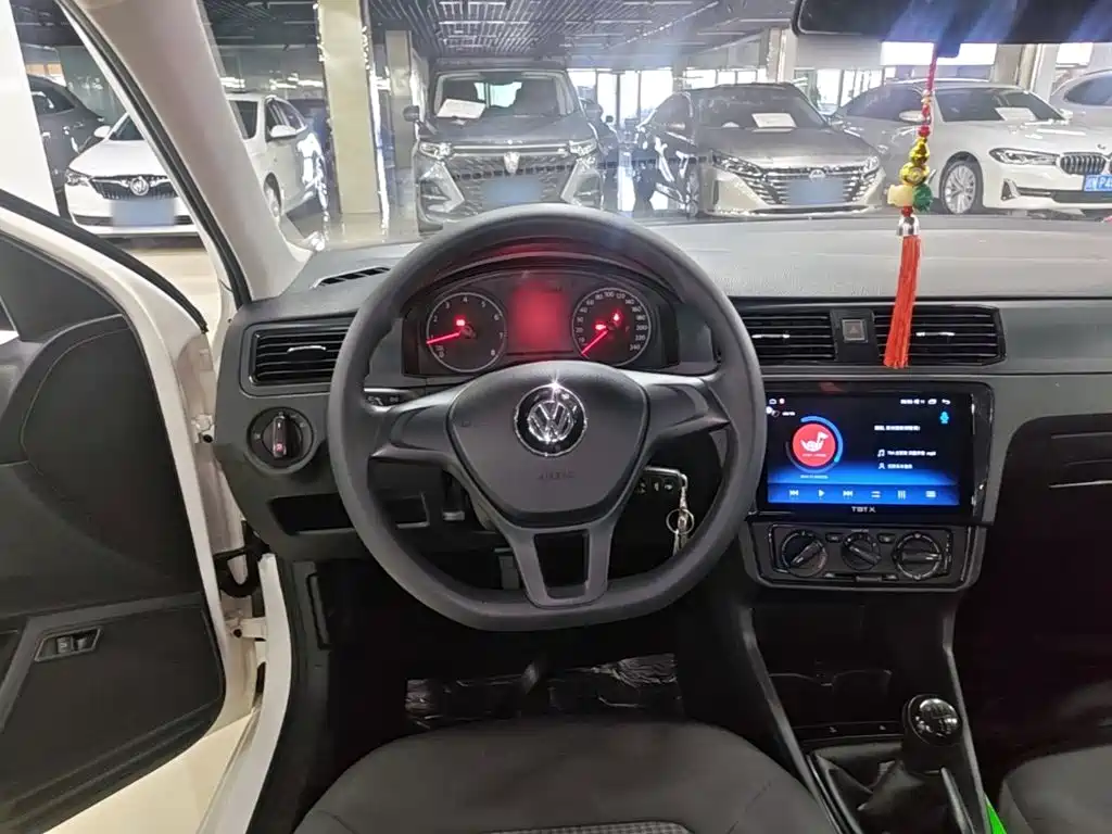 Volkswagen Santana — миниатюра 11