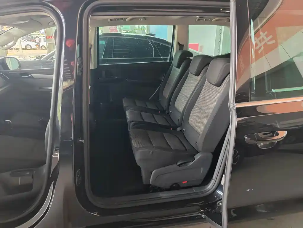 Volkswagen Sharan — миниатюра 4