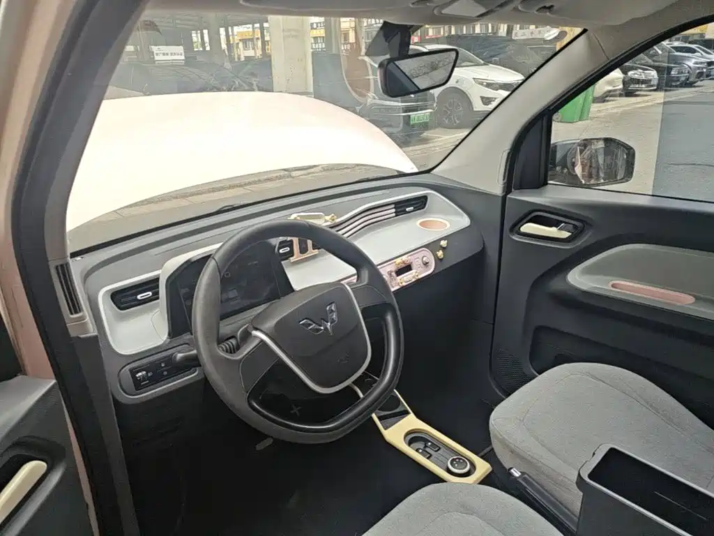 Wuling MINIEV — миниатюра 10