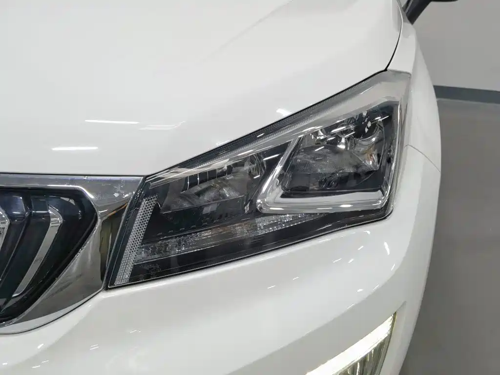 Changan CS15EV — миниатюра 7