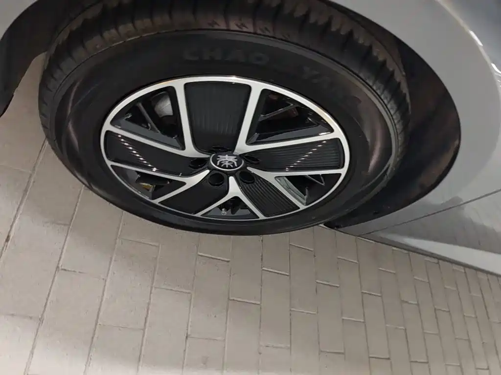 BYD Qin L — миниатюра 23