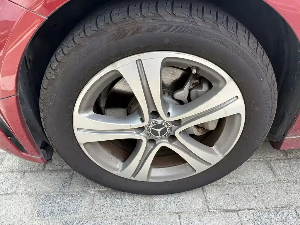 Mercedes-Benz C-Class — миниатюра 3