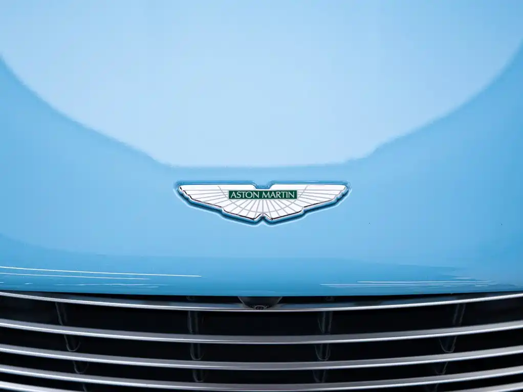 Aston Martin DB11 — миниатюра 21