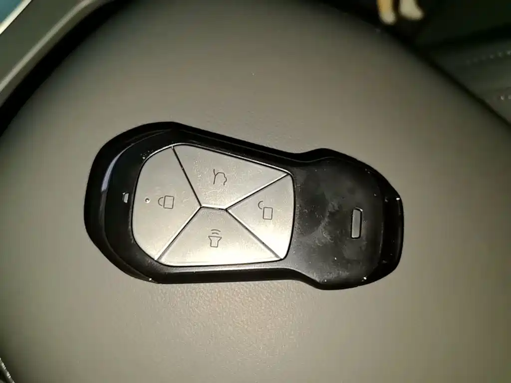 XPeng MONA M03 — миниатюра 9