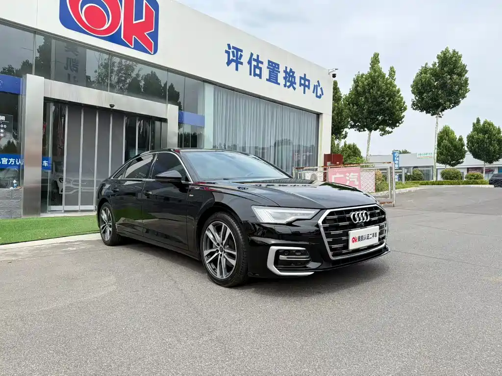 Audi A6L 2023 40 TFSI Luxury