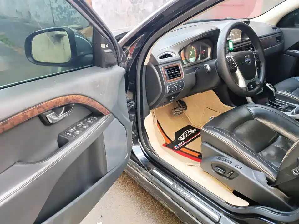 Volvo S80L — миниатюра 21