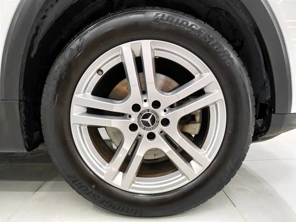 Mercedes-Benz GLB — миниатюра 13