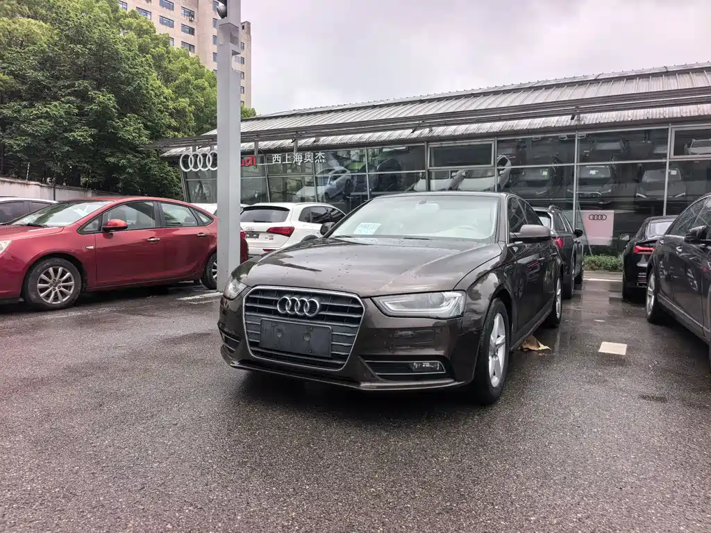 Audi A4L 2016