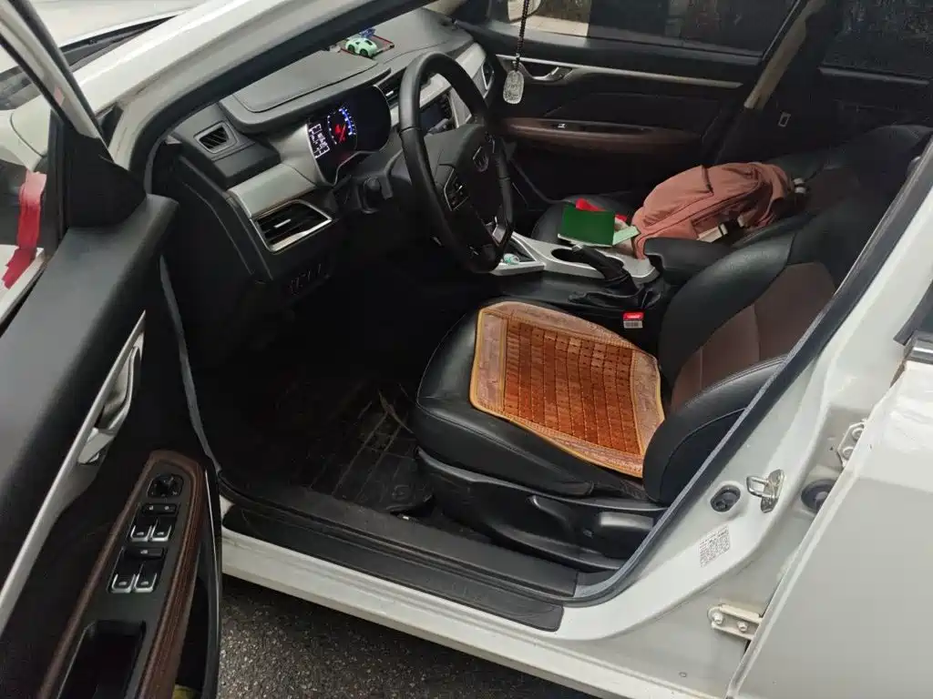 Geely Vision — миниатюра 14