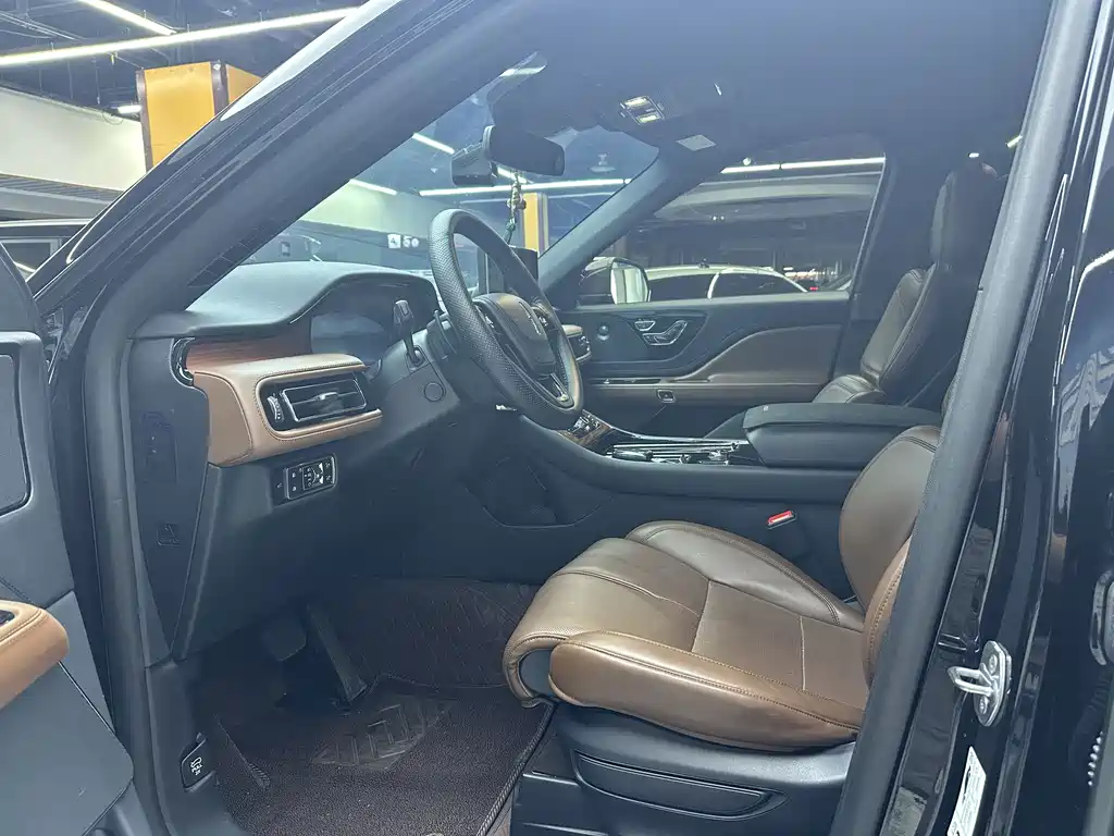 Lincoln Aviator — миниатюра 9